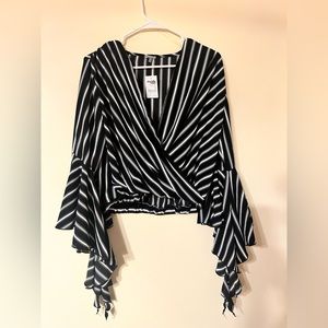 Charlotte Russe Women’s Black & White Crop Top